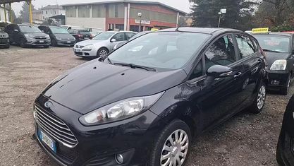 Usata Ford Fiesta Titanium 75 CV (55 kW) 2014 Blu Utilitaria
