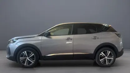 Usata Peugeot 3008 Allure 131 CV (96 kW) 2024 Grigio artense SUV