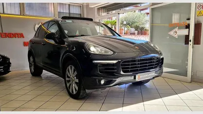 Usata Porsche Cayenne Platinum Edition 250 CV (183 kW) 2017 Nero SUV