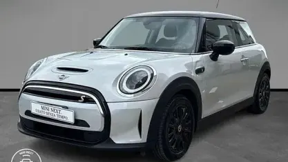Begagnad Mini Cooper SE Classic 135 kW (184 HK) 2021 Silver Halvkombi