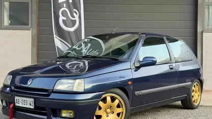 Usata Renault Clio 150 CV (110 kW) 1995 Utilitaria