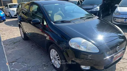 Usata Fiat Grande Punto Emotion 95 CV (69 kW) 2006 Nero Utilitaria