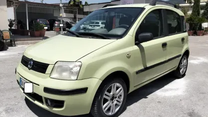 Usata Fiat Panda Dynamic 60 CV (44 kW) 2006 Verde Utilitaria