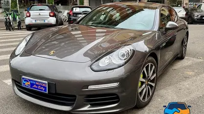 Usata Porsche Panamera 333 CV (244 kW) 2015 Gray Utilitaria