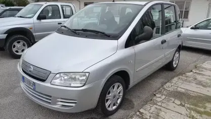 Usata Fiat Multipla Emotion 103 CV (75 kW) 2007 Grigio Monovolume