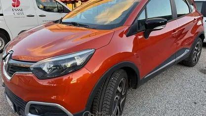 Usata Renault Captur Intens 90 CV (66 kW) 2017 SUV