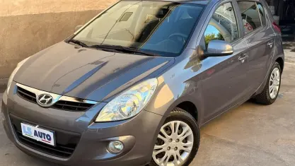 Usata Hyundai i20 78 CV (57 kW) 2011 Grigio Utilitaria