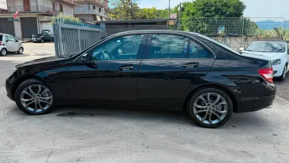 Usata Mercedes C220 170 CV (125 kW) 2009 Nero Berlina