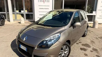 Usata Renault Scénic III Dynamique 110 CV (80 kW) 2011 Grigio Monovolume