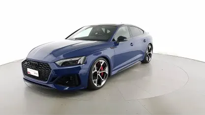 Nuova Audi RS5 Sportback Performance 471 CV (346 kW) 2025 Blu ascari Berlina