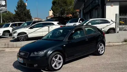 Usata Audi A3 Ambition 140 CV (102 kW) 2004 Grigio Utilitaria