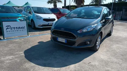 Usata Ford Fiesta Business Edition 75 CV (55 kW) 2016 Grigio Utilitaria