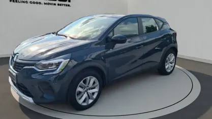 Usata Renault Captur Evolution 94 CV (69 kW) 2023 Bic. blu marine/tetto grigio SUV