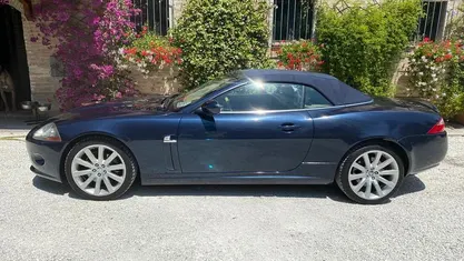 Usata Jaguar XK 298 CV (219 kW) 2006 Blu Cabrio