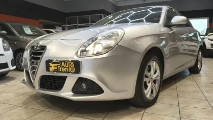 Usata Alfa Romeo Giulietta Progression 170 CV (125 kW) 2012 Grigio Utilitaria