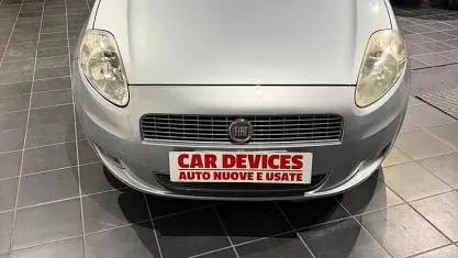 Usata Fiat Grande Punto 77 CV (56 kW) 2010 Grigio Utilitaria