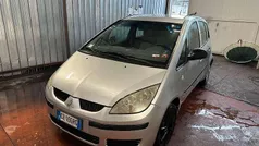 Grigio Usata 2007 Mitsubishi Colt Invite Tre volumi | 1990 € (Buon prezzo)