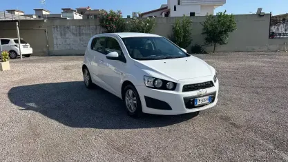 Usata Chevrolet Aveo LT 75 CV (55 kW) 2012 Bianco Berlina