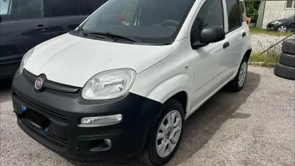 Usata Fiat Panda Lounge 80 CV (58 kW) 2017 Bianco Utilitaria