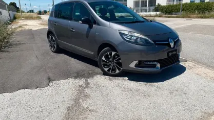 Usata Renault Scénic III Bose Edition 110 CV (80 kW) 2015 Grigio Monovolume