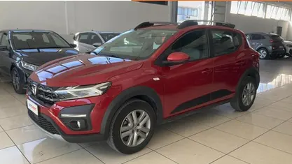 Usata Dacia Sandero Comfort 91 CV (66 kW) 2022 Rosso Utilitaria