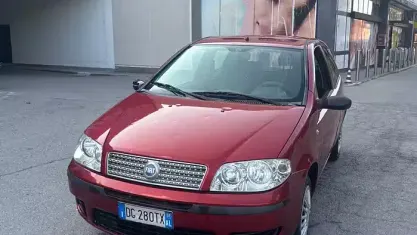 Usata Fiat Punto Classica 60 CV (44 kW) 2007 Rosso Utilitaria