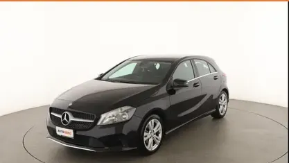 Usata Mercedes A180 110 CV (80 kW) 2016 Nero Utilitaria