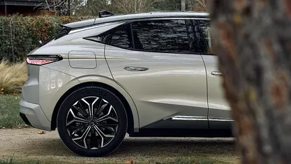 Grigio cristallo Nuova 2025 DS Automobiles DS4 Berlina | 32.990 € (Buon prezzo)