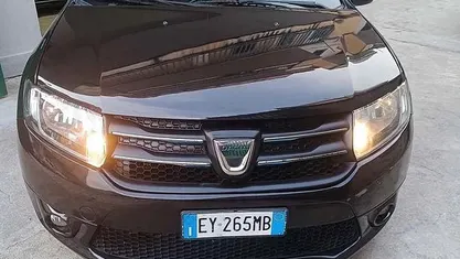 Usata Dacia Sandero 75 CV (55 kW) 2015 Berlina
