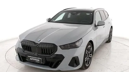 Usata BMW 540 Comfort Edition 303 CV (222 kW) 2024 Grigio metall. Station wagon