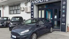 Blu Usata 2015 Ford Fiesta Due volumi | 5900 € (Buon prezzo)