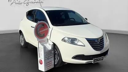Usata Lancia Ypsilon Gold 85 CV (62 kW) 2013 Utilitaria