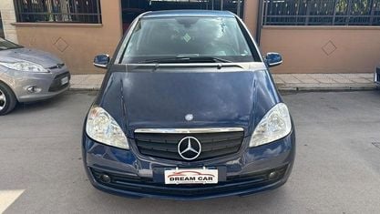 Usata Mercedes A160 Avantgarde 82 CV (60 kW) 2011 Blu Berlina