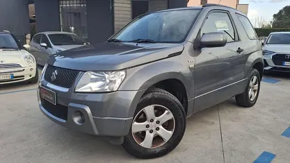 Usata Suzuki Grand Vitara 106 CV (77 kW) 2005 Grigio SUV