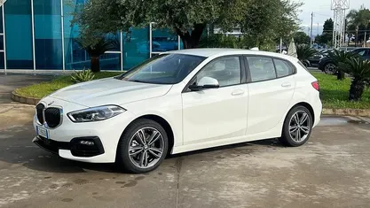 Bianco Usata 2019 BMW 118 Sport Line Due volumi | 18.900 € (Buon prezzo)