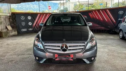 Grigio Usata 2014 Mercedes B160 Executive Monovolume | 9490 € (Buon prezzo)