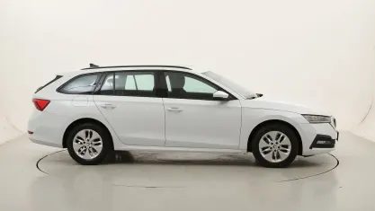 Usata Skoda Octavia Executive 116 CV (85 kW) 2022 Biancobianco Station wagon