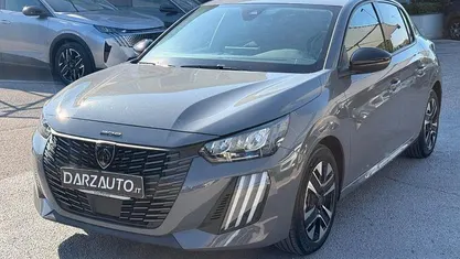Usata Peugeot 208 Allure 101 CV (74 kW) 2025 Utilitaria