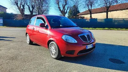 Rosso Usata 2010 Lancia Ypsilon Due volumi | 3850 € (Buon prezzo)