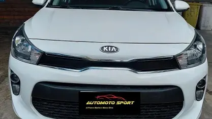 Usata Kia Rio 84 CV (61 kW) 2020 Bianco Berlina