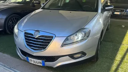 Usata Lancia Delta Silver 120 CV (88 kW) 2012 Grigio Utilitaria