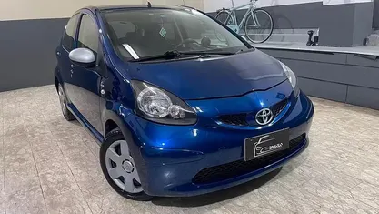 Usata Toyota Aygo 68 CV (50 kW) 2007 Blu Utilitaria