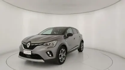 Usata Renault Captur Techno 101 CV (74 kW) 2023 Grigio SUV