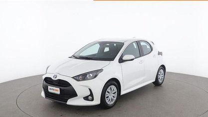 Usata Toyota Yaris Hybrid Active 92 CV (67 kW) 2023 Bianco Berlina