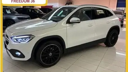 Usata Mercedes GLA180 Business 136 CV (100 kW) 2023 Bianco SUV