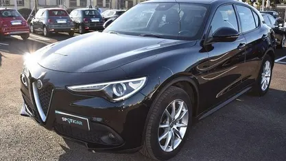 Nero Usata 2021 Alfa Romeo Stelvio Super SUV | 24.500 € (Buon prezzo)
