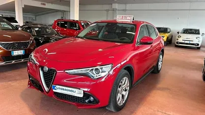 Usata Alfa Romeo Stelvio Business 190 CV (139 kW) 2021 Rosso SUV