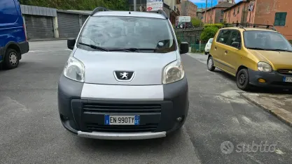 Usata Peugeot Bipper Outdoor 75 CV (55 kW) 2012 Grigio Monovolume