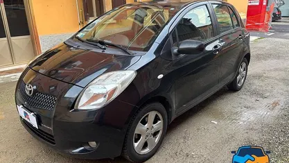 Nero Usata 2006 Toyota Yaris Sol Tre volumi | 2990 € (Buon prezzo)