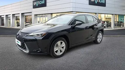 Nero Usata 2020 Lexus UX Executive Line SUV | 22.900 € (Buon prezzo)